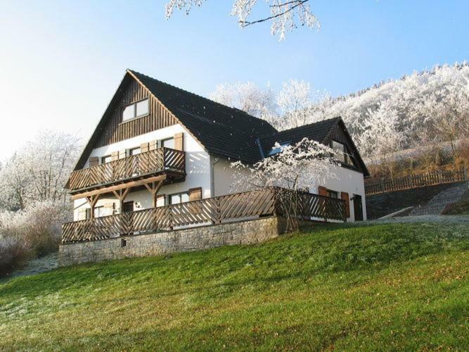 Nice Holiday Home Near Ski Area Medebach Exterior foto